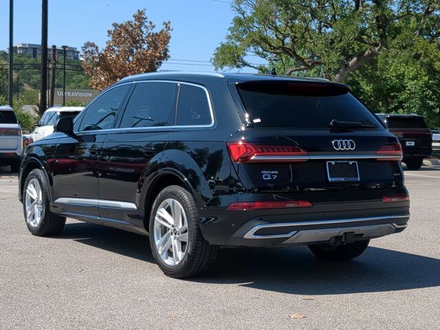 2024 Audi Q7 Premium Plus