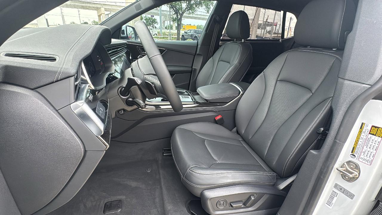 2024 Audi Q8 Premium Plus  Selma TX