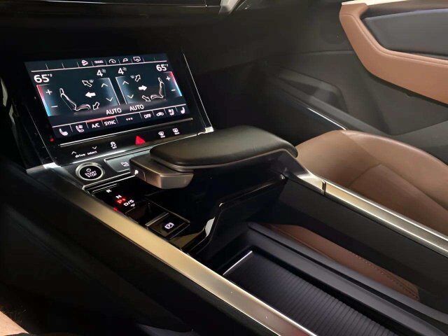 2024 Audi Q8 Sportback e-tron Premium Plus S line quattro Dallas TX