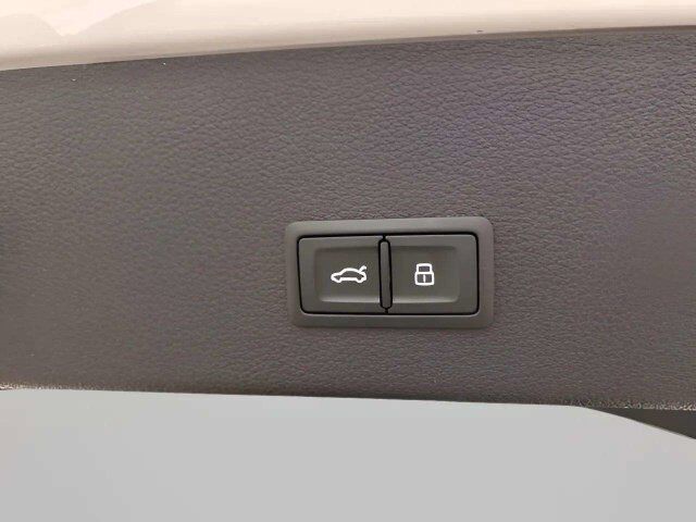 2024 Audi Q8 Sportback e-tron Premium Plus S line quattro Dallas TX
