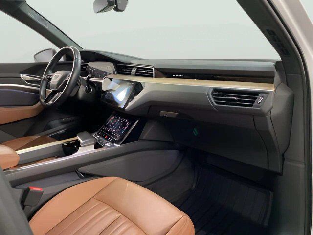2024 Audi Q8 Sportback e-tron Premium Plus S line quattro Dallas TX