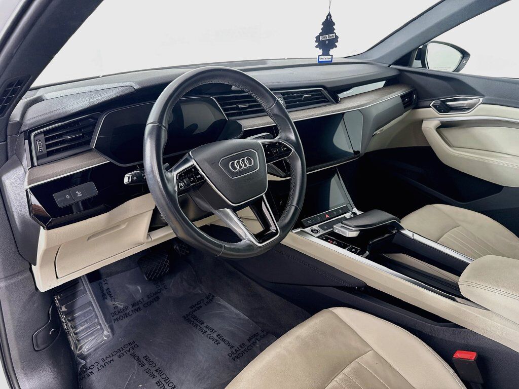2024 Audi Q8 Sportback e-tron Premium Willowbrook IL