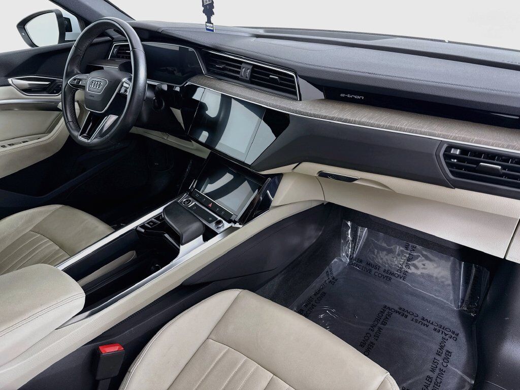 2024 Audi Q8 Sportback e-tron Premium Willowbrook IL
