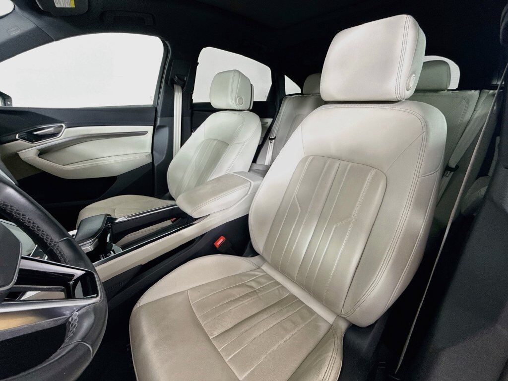 2024 Audi Q8 Sportback e-tron Premium Willowbrook IL