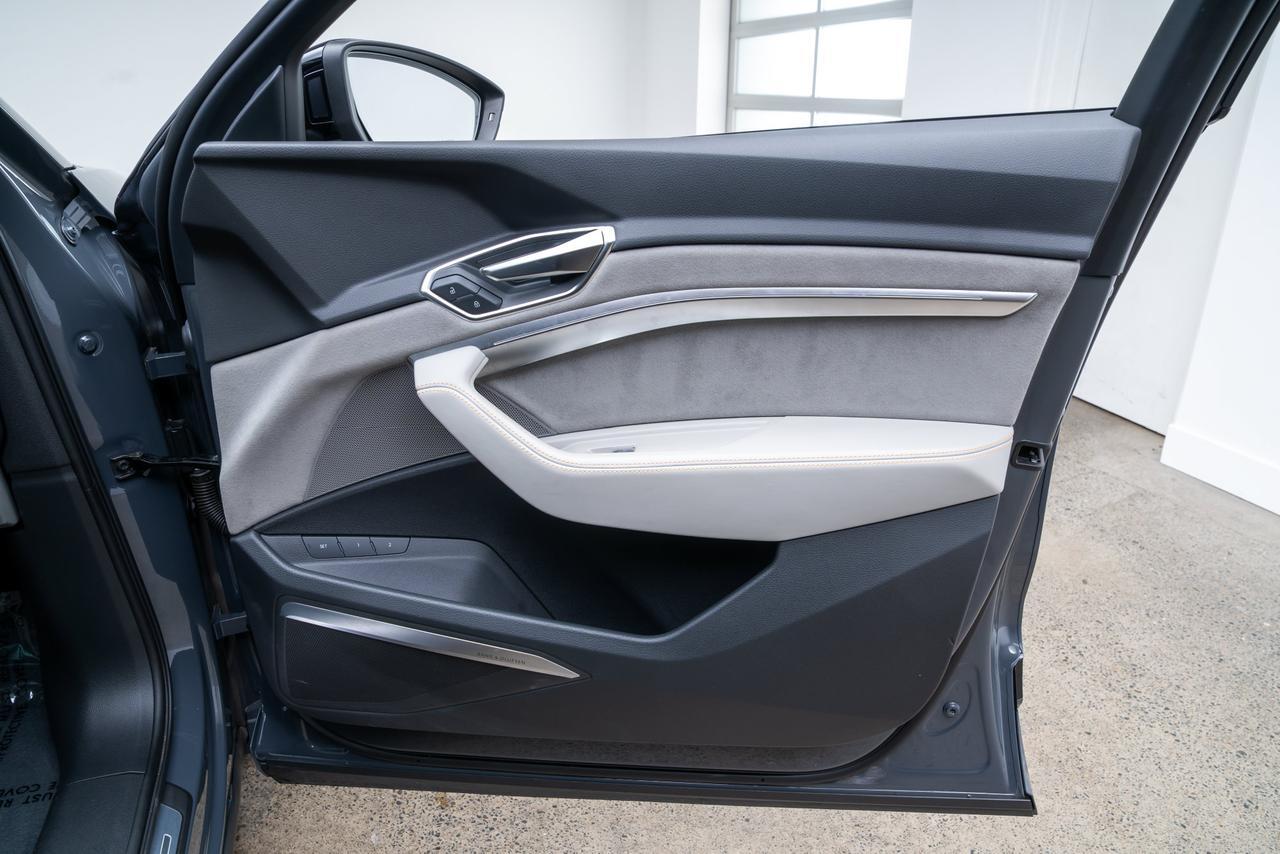 2024 Audi Q8 Sportback e-tron Prestige S line quattro Launch Edition / Massage Seats Portland OR