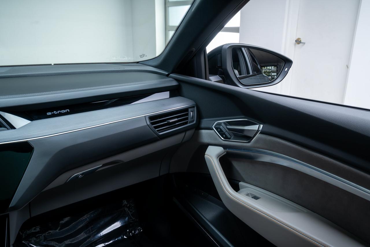 2024 Audi Q8 Sportback e-tron Prestige S line quattro Launch Edition / Massage Seats Portland OR