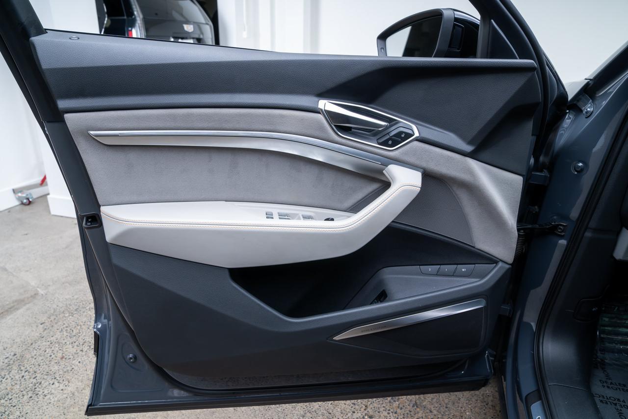 2024 Audi Q8 Sportback e-tron Prestige S line quattro Launch Edition / Massage Seats Portland OR