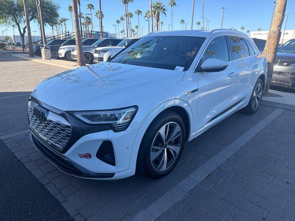 2024 Audi Q8 e-tron