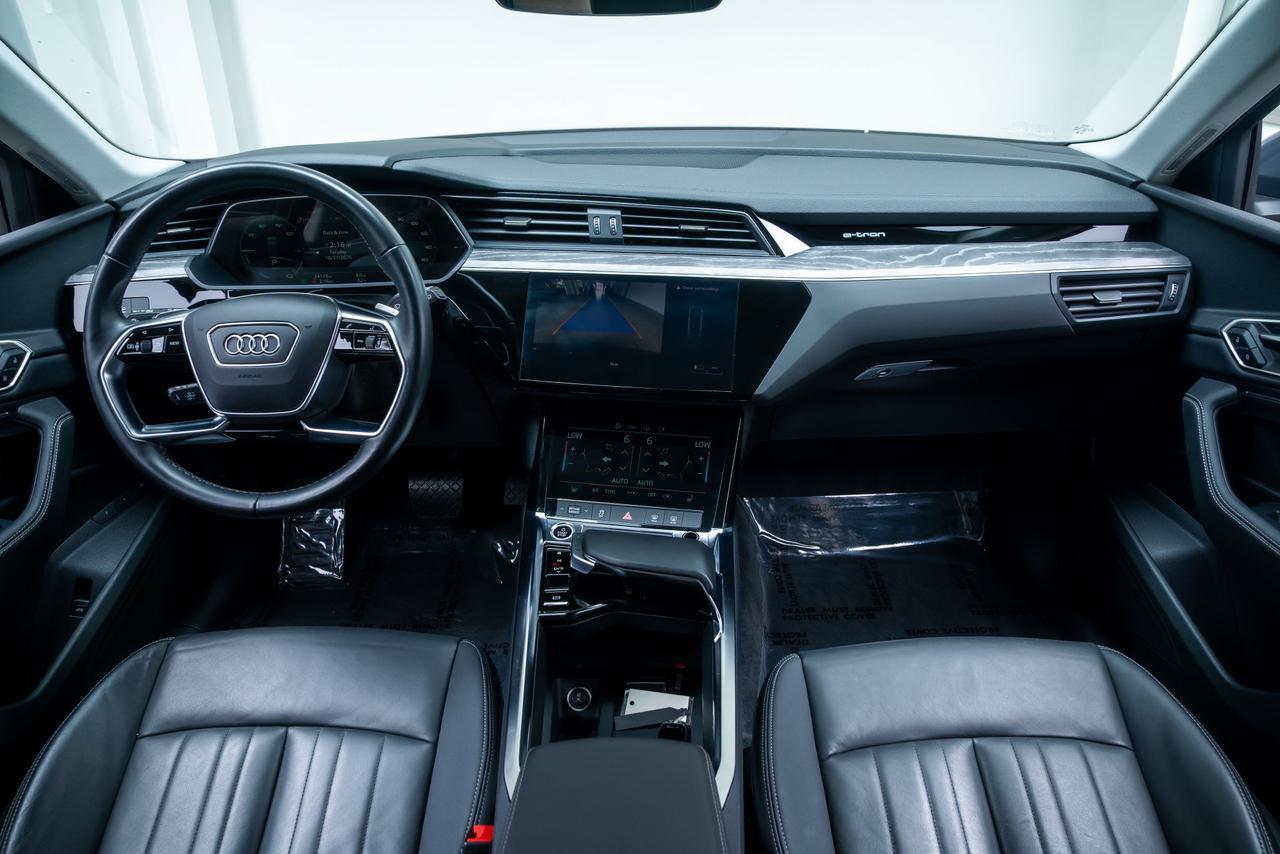 2024 Audi Q8 e-tron Premium 1 Owner / Adaptive Cruise / Adaptive Suspension Portland OR