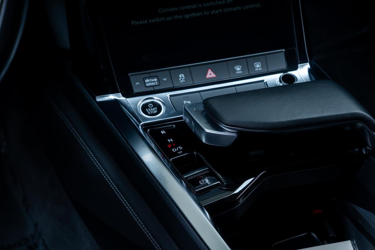 2024 Audi Q8 e-tron Premium 1 Owner / Adaptive Cruise / Adaptive Suspension Portland OR