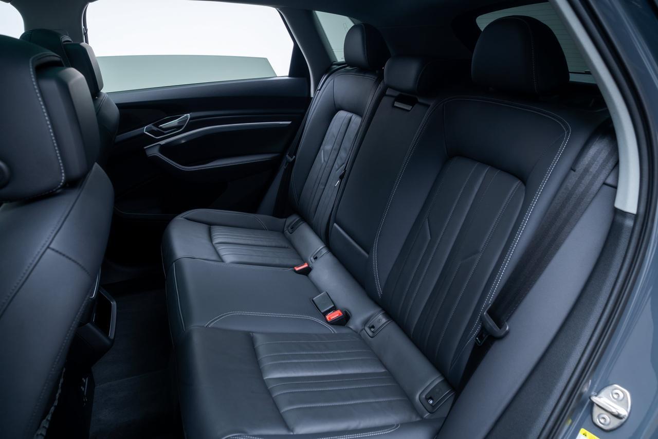 2024 Audi Q8 e-tron Premium 1 Owner / Adaptive Cruise / Adaptive Suspension Portland OR