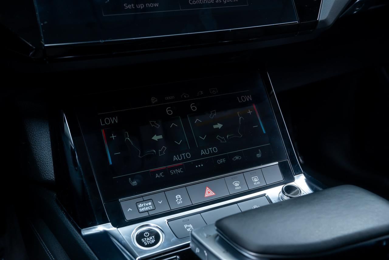 2024 Audi Q8 e-tron Premium 1 Owner / Adaptive Cruise / Adaptive Suspension Portland OR