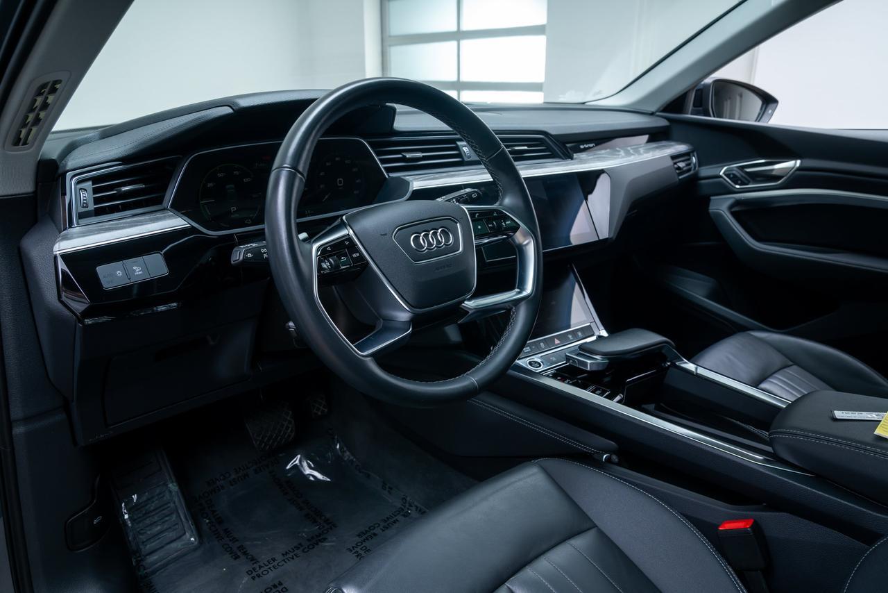 2024 Audi Q8 e-tron Premium 1 Owner / Adaptive Cruise / Adaptive Suspension Portland OR