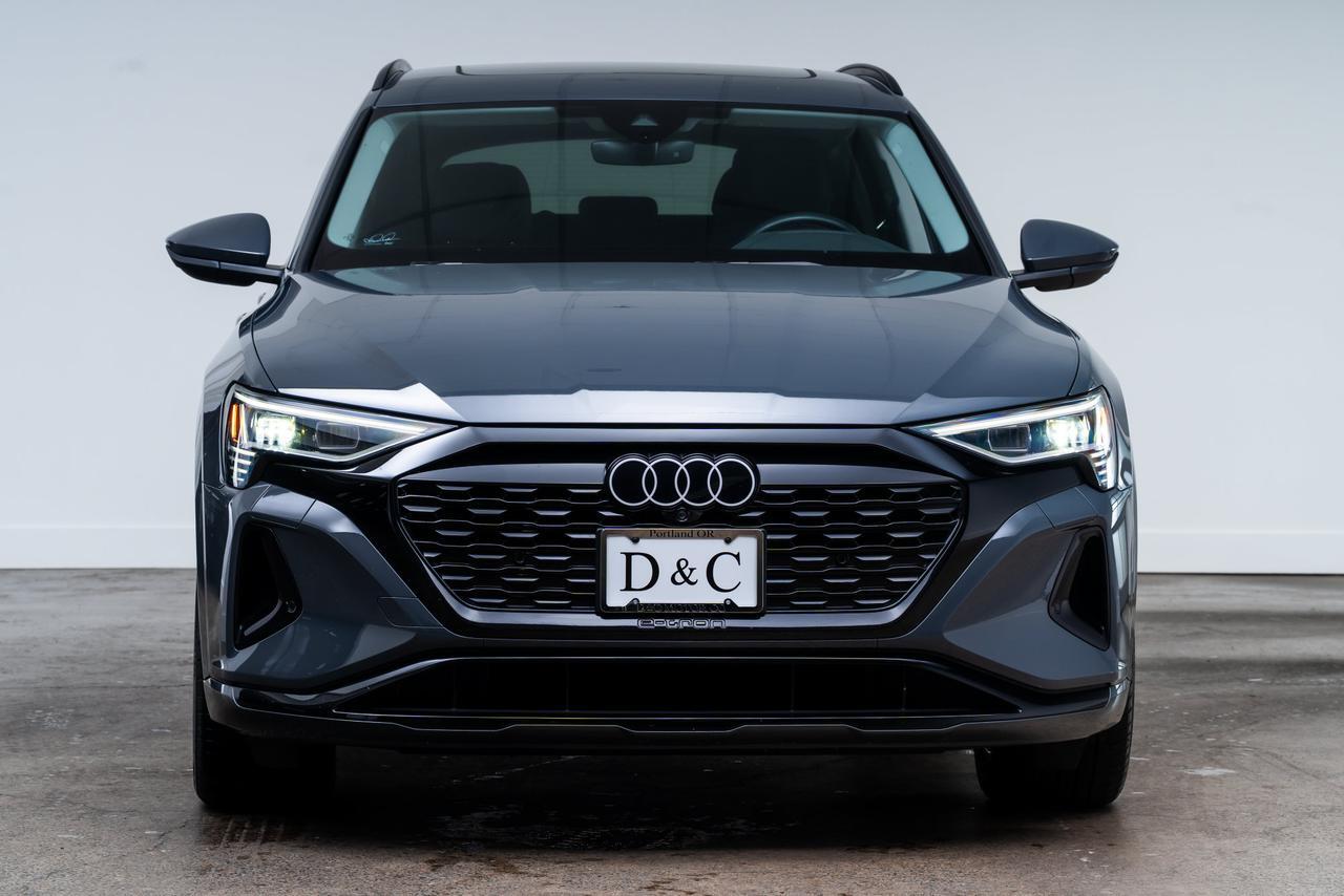 2024 Audi Q8 e-tron Premium 1 Owner / Adaptive Cruise / Panoramic Roof Portland OR