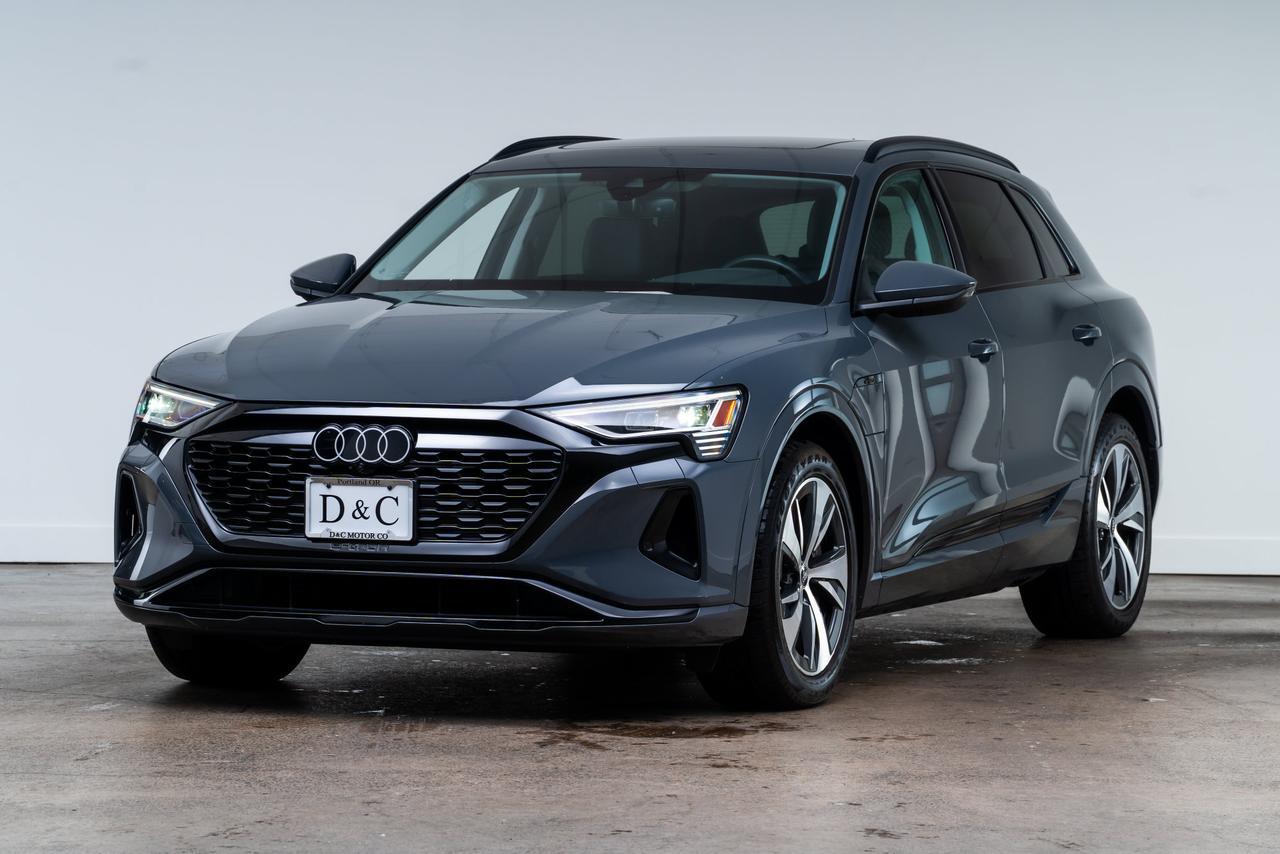 2024 Audi Q8 e-tron Premium 1 Owner / Adaptive Cruise / Panoramic Roof Portland OR