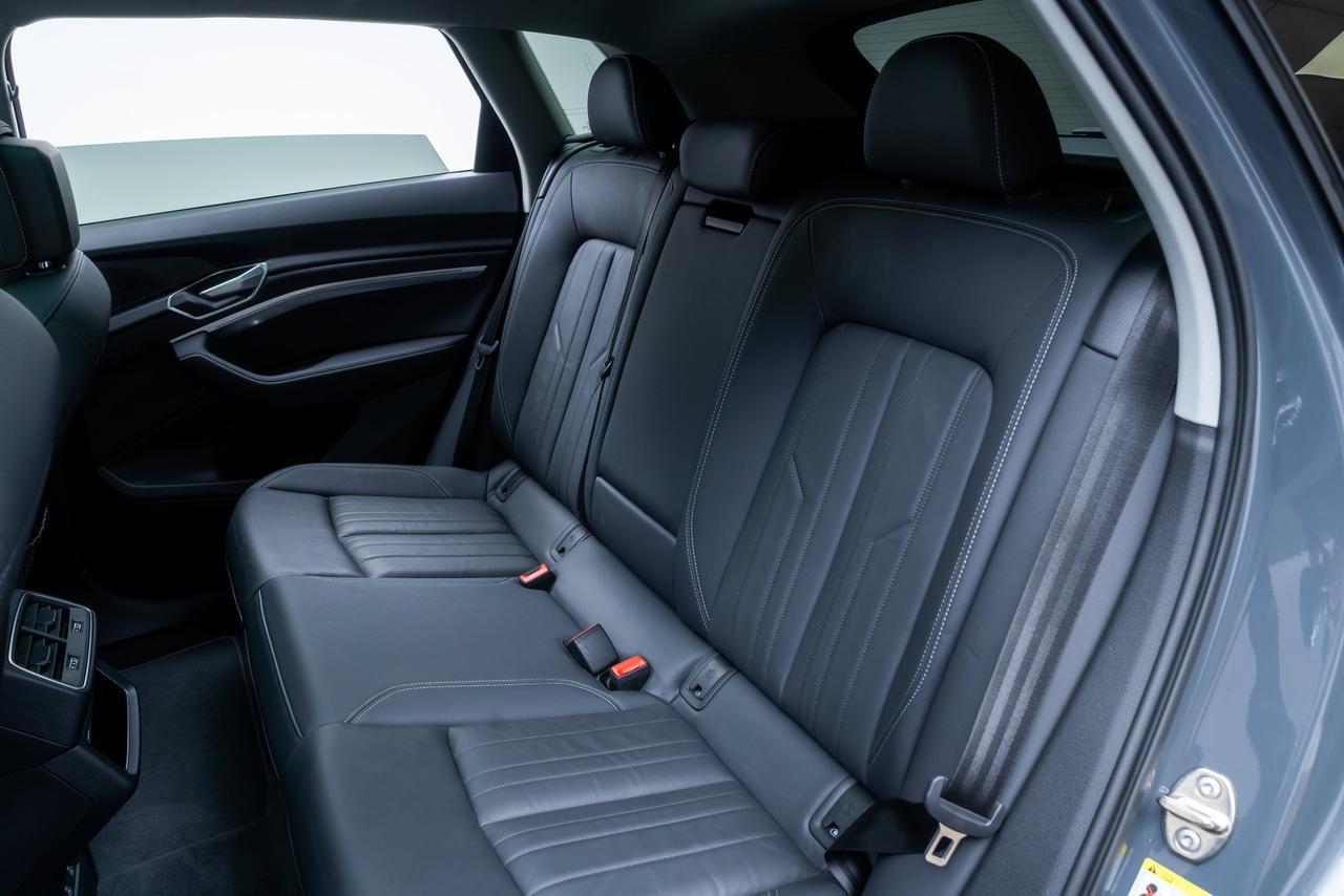 2024 Audi Q8 e-tron Premium 1 Owner / Adaptive Cruise / Panoramic Roof Portland OR