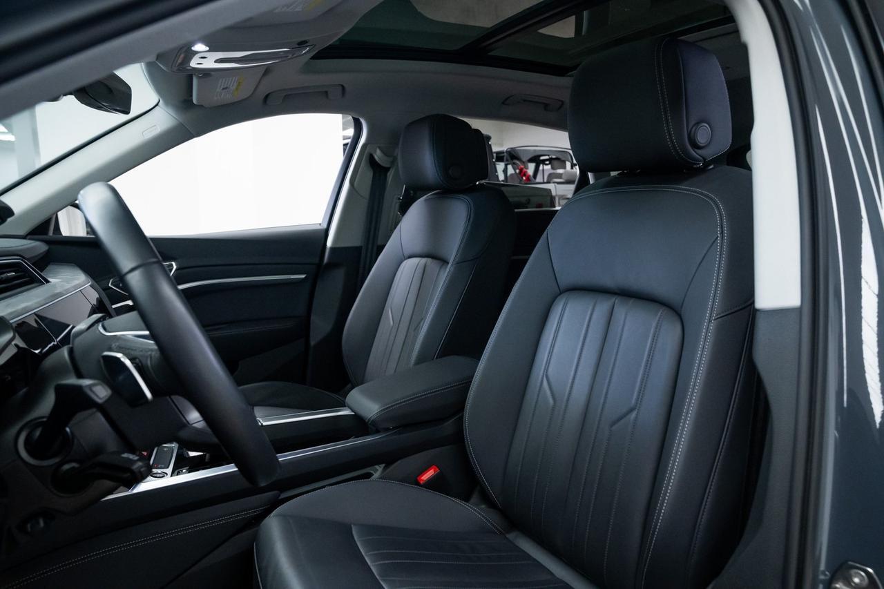 2024 Audi Q8 e-tron Premium 1 Owner Heated Seats Portland OR