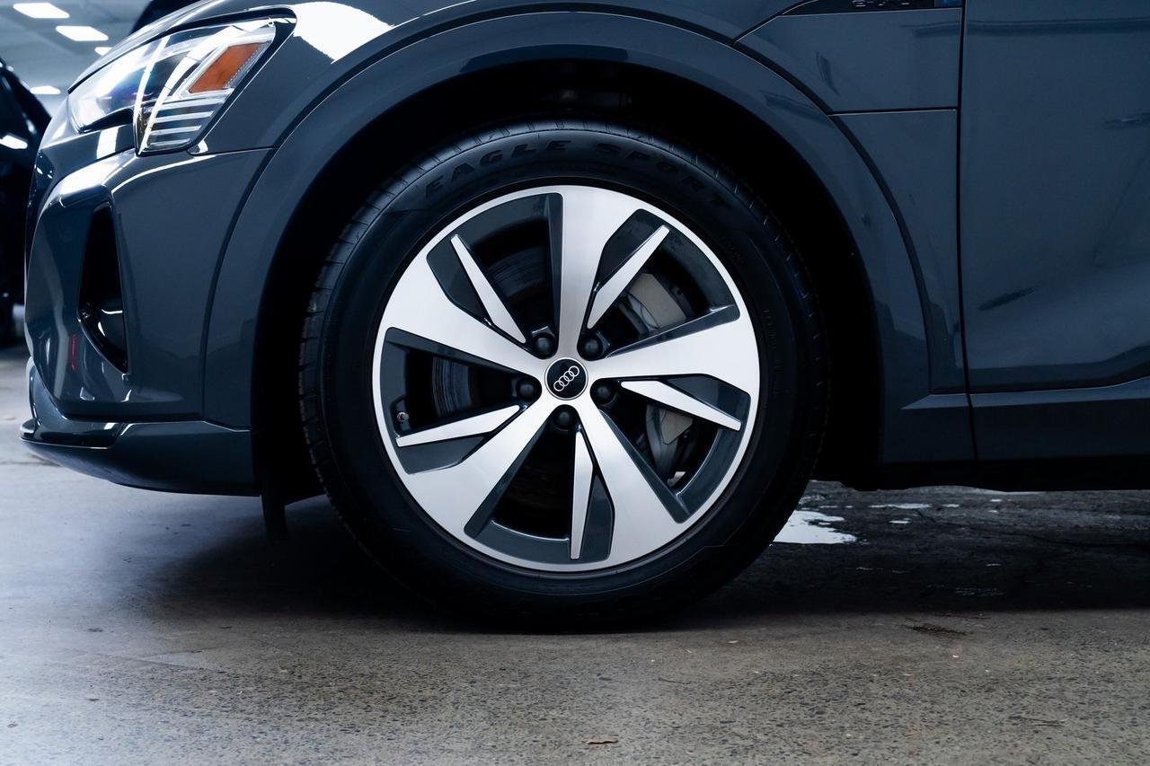 2024 Audi Q8 e-tron Premium 1 Owner Heated Seats Portland OR