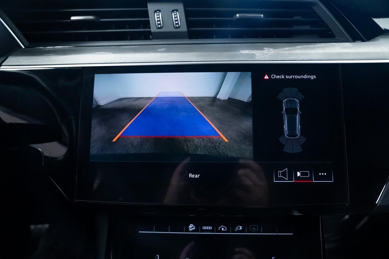 2024 Audi Q8 e-tron Premium 1 Owner Heated Seats Portland OR