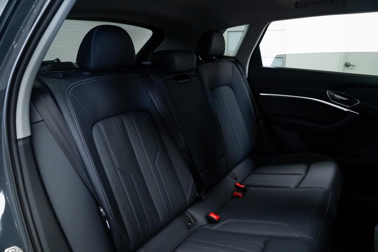 2024 Audi Q8 e-tron Premium 1 Owner Heated Seats Portland OR