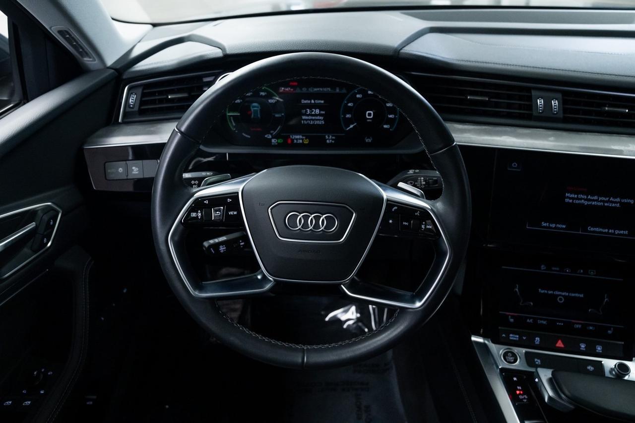2024 Audi Q8 e-tron Premium 1 Owner Heated Seats Portland OR