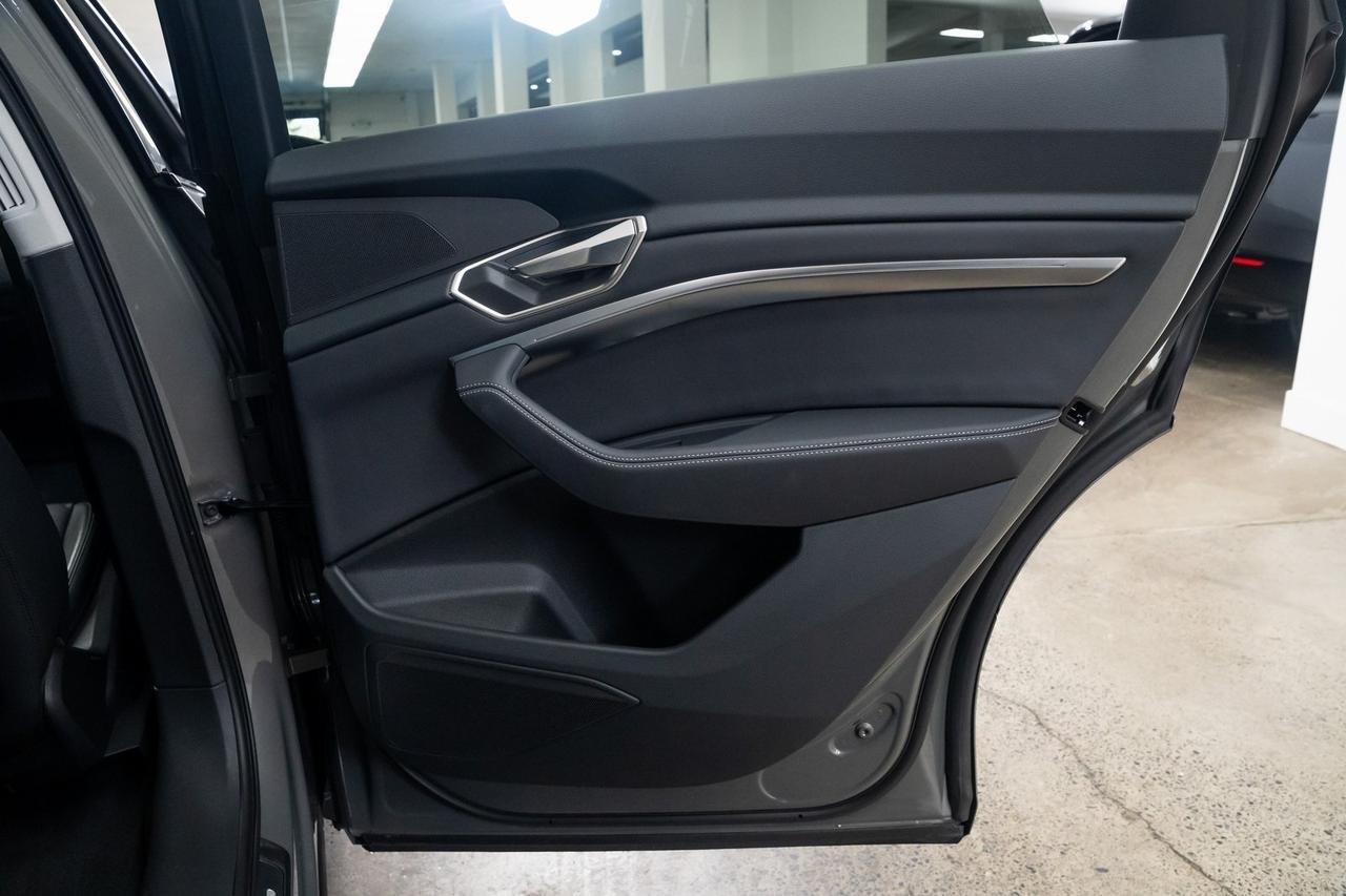 2024 Audi Q8 e-tron Premium Heated Seats Black Optic Package Portland OR