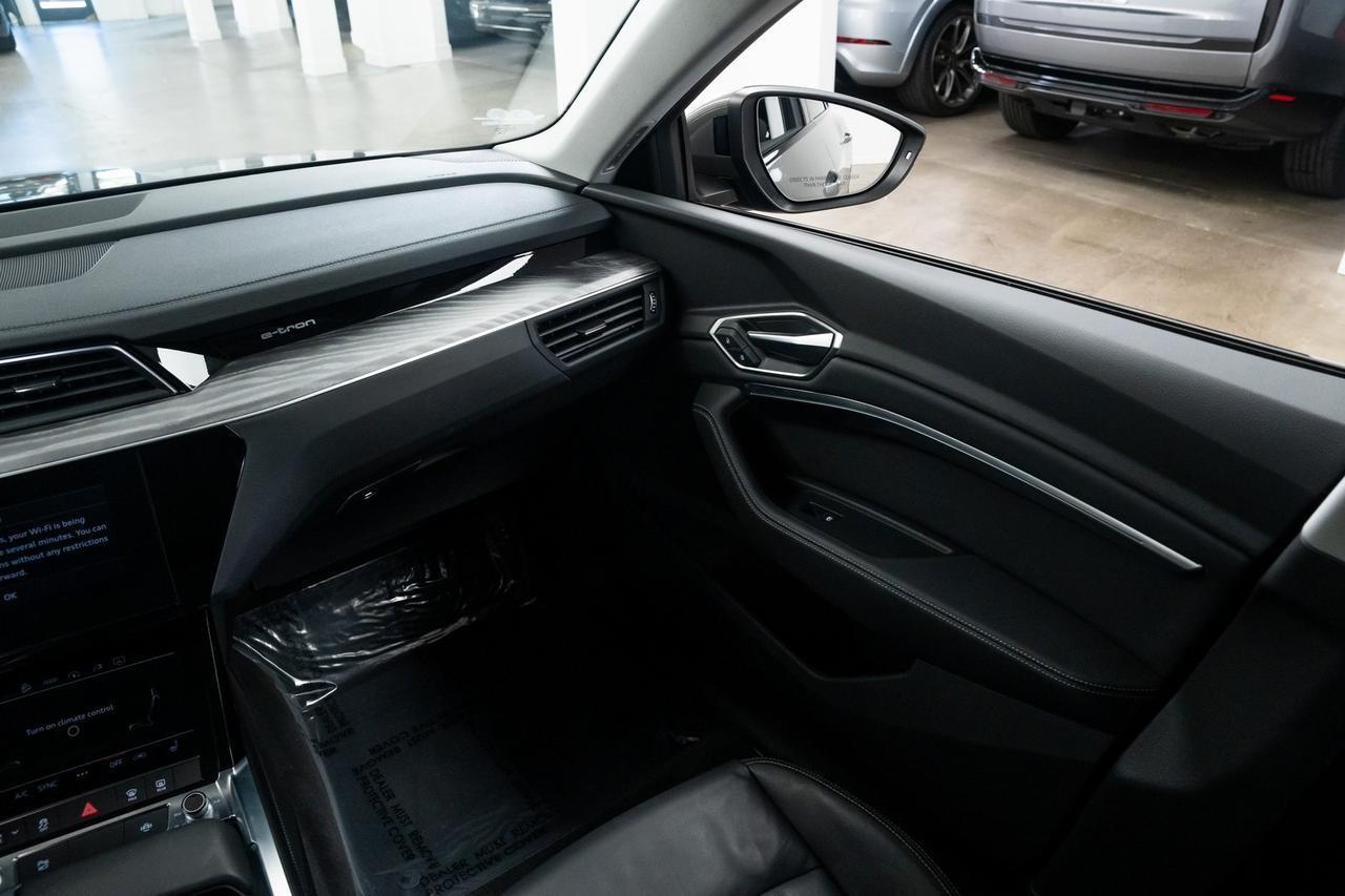 2024 Audi Q8 e-tron Premium Heated Seats Black Optic Package Portland OR