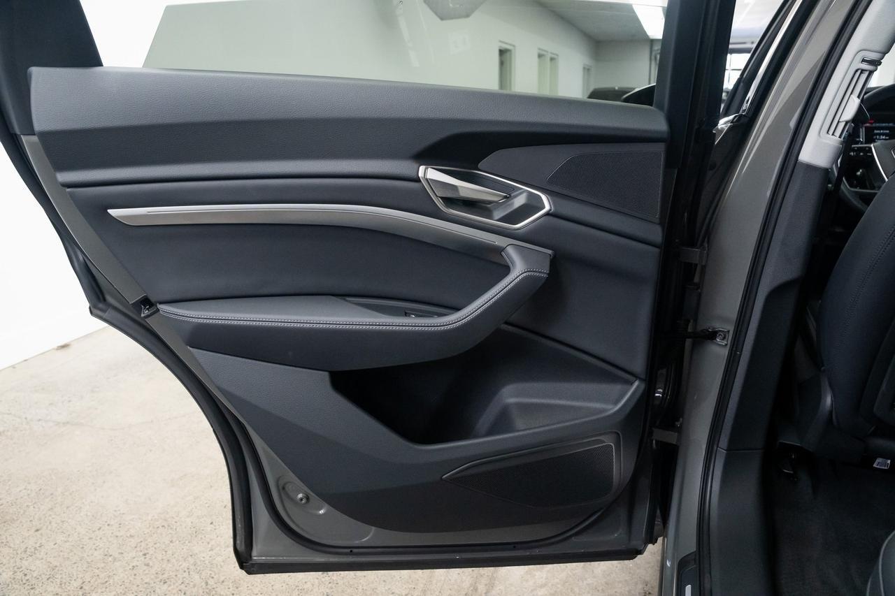 2024 Audi Q8 e-tron Premium Heated Seats Black Optic Package Portland OR