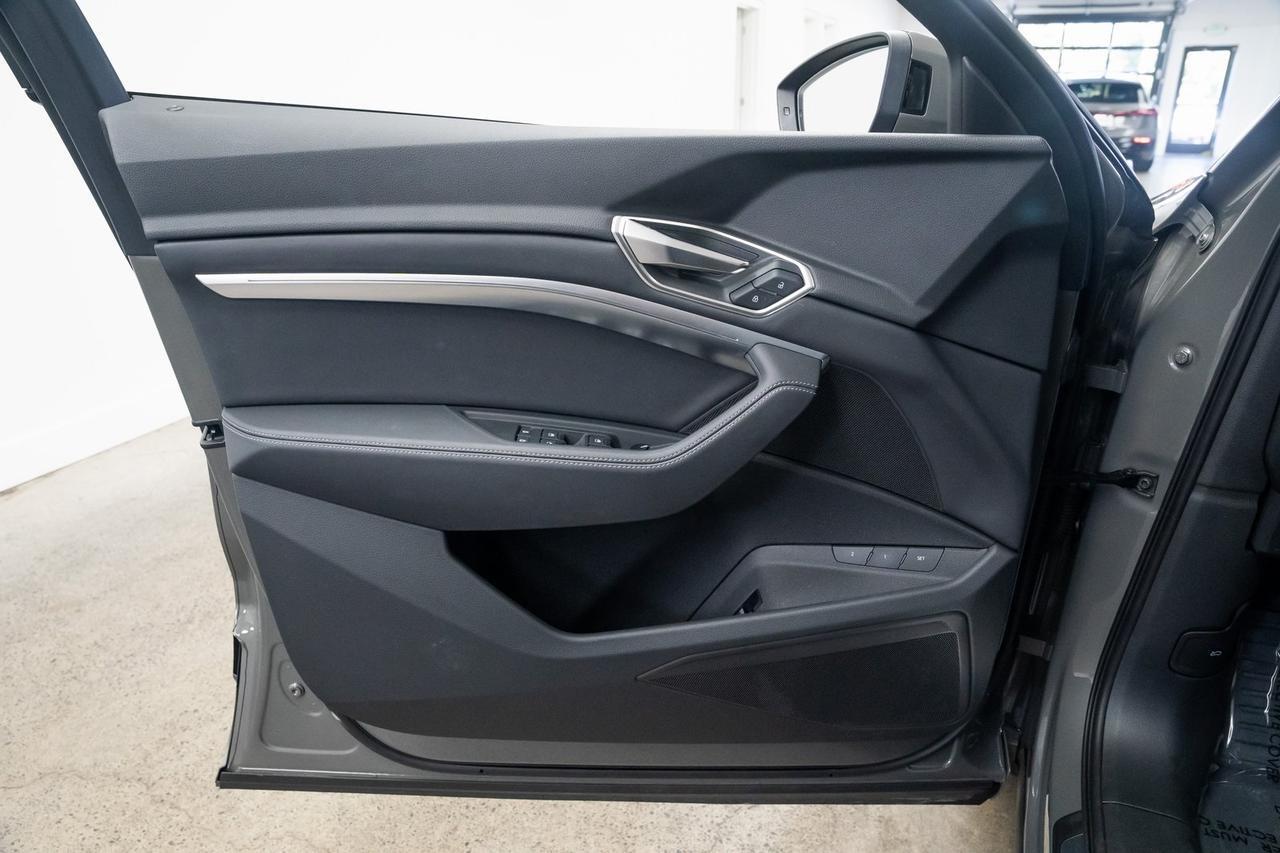 2024 Audi Q8 e-tron Premium Heated Seats Black Optic Package Portland OR