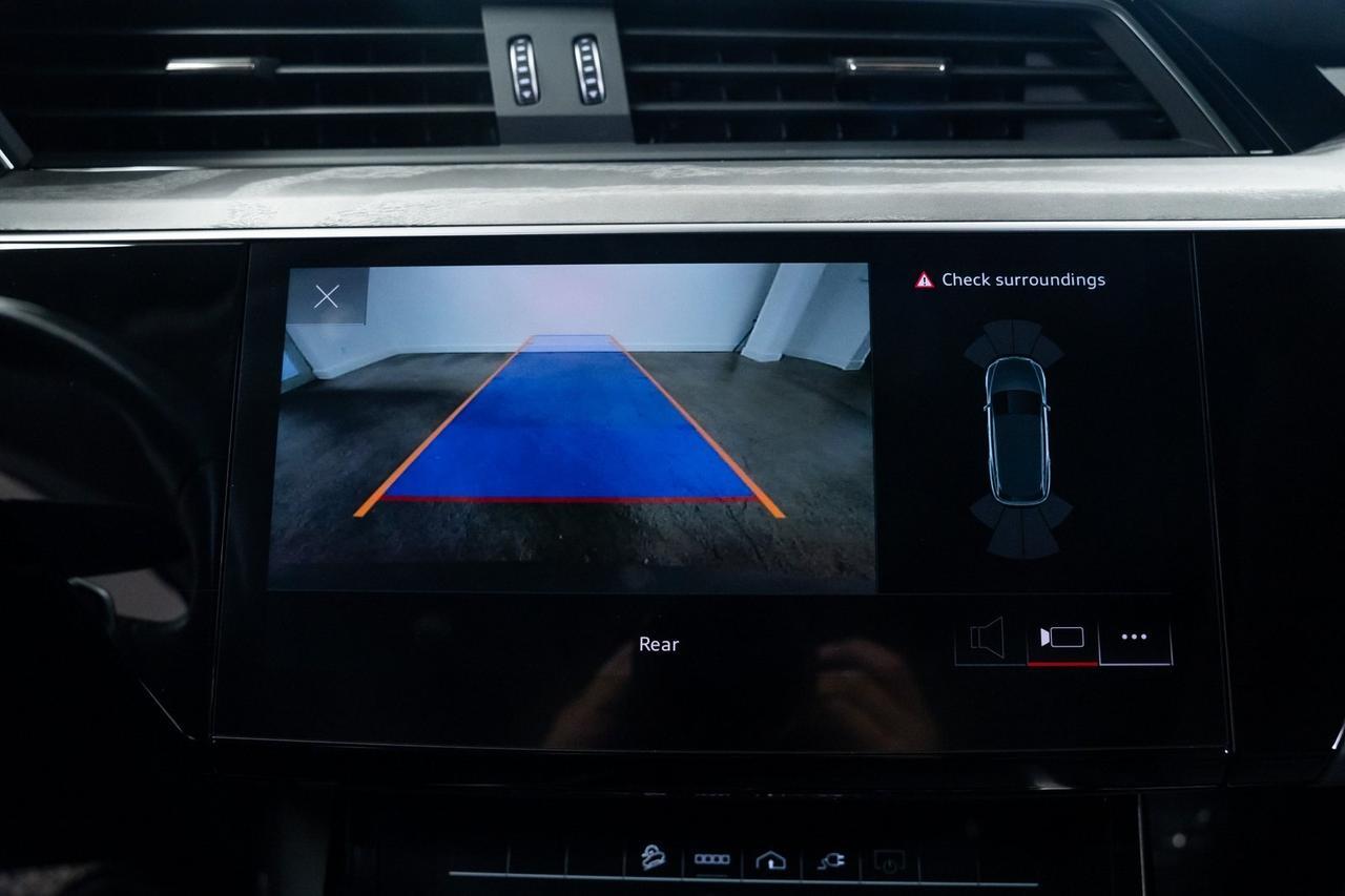 2024 Audi Q8 e-tron Premium Heated Seats Black Optic Package Portland OR
