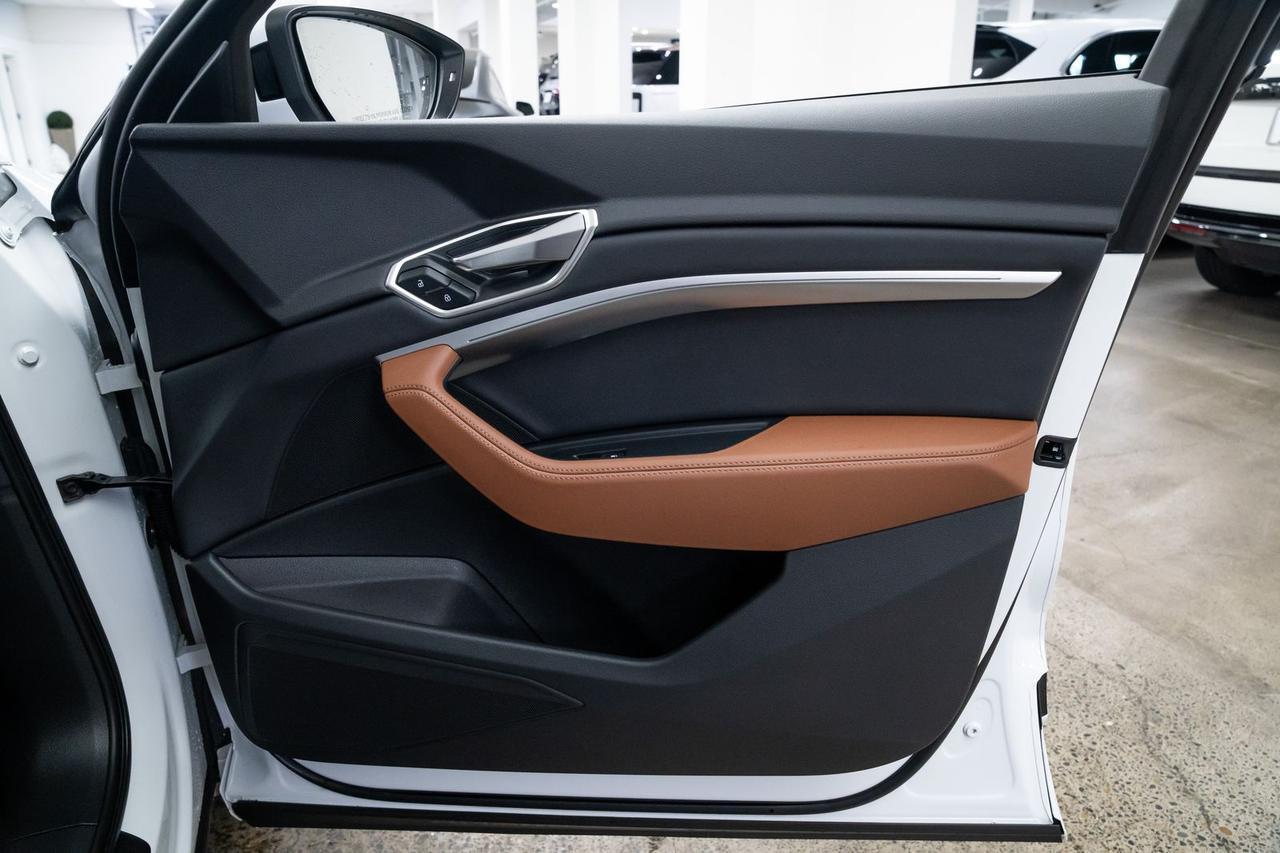 2024 Audi Q8 e-tron Premium Heated Seats Portland OR