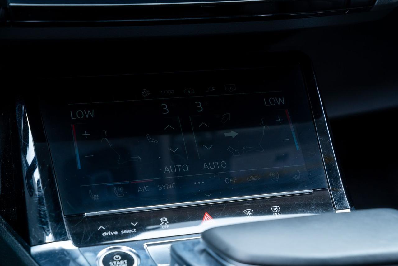 2024 Audi Q8 e-tron Premium Plus 1 Owner Bang &amp; Olufsen Sound Ventilated Seats Portland OR