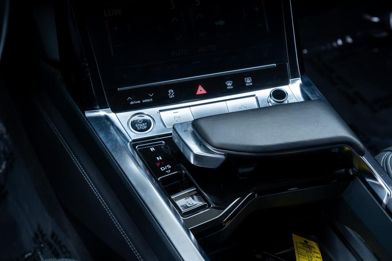 2024 Audi Q8 e-tron Premium Plus 1 Owner Bang &amp; Olufsen Sound Ventilated Seats Portland OR