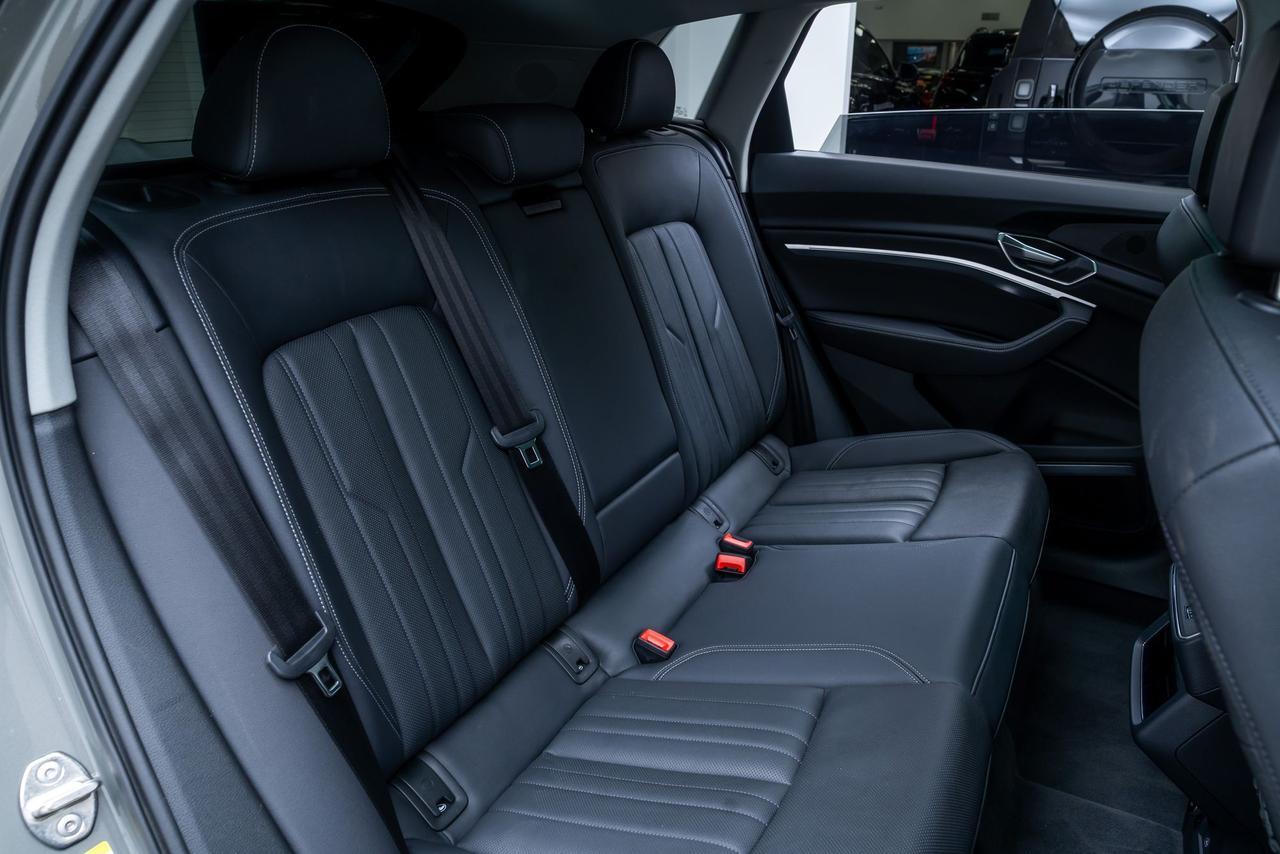 2024 Audi Q8 e-tron Premium Plus 1 Owner Bang &amp; Olufsen Sound Ventilated Seats Portland OR