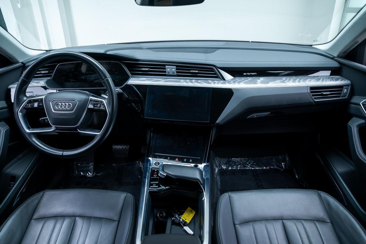 2024 Audi Q8 e-tron Premium Plus 1 Owner Bang &amp; Olufsen Sound Ventilated Seats Portland OR