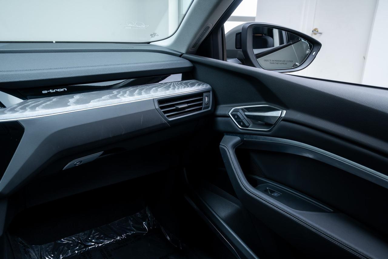 2024 Audi Q8 e-tron Premium Plus 1 Owner Bang &amp; Olufsen Sound Ventilated Seats Portland OR