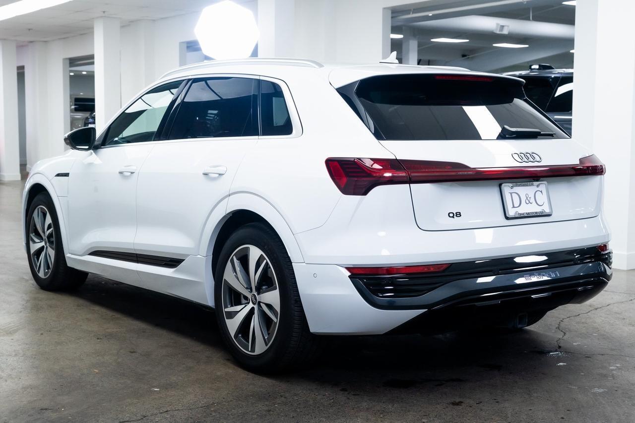 2024 Audi Q8 e-tron Premium Plus 1-Owner Bang &amp; Olufsen Tow Hitch Portland OR