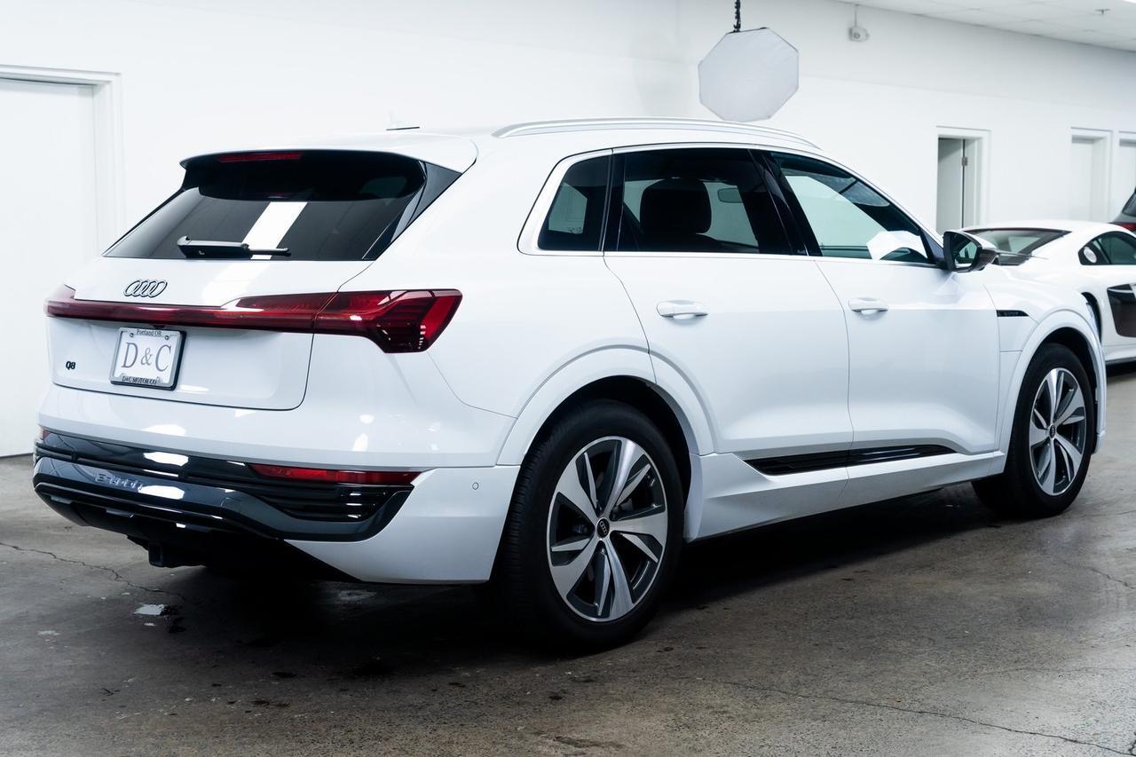 2024 Audi Q8 e-tron Premium Plus 1-Owner Bang &amp; Olufsen Tow Hitch Portland OR