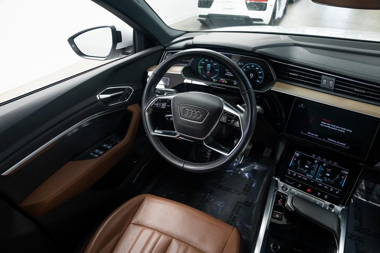 2024 Audi Q8 e-tron Premium Plus 1-Owner Bang &amp; Olufsen Tow Hitch Portland OR