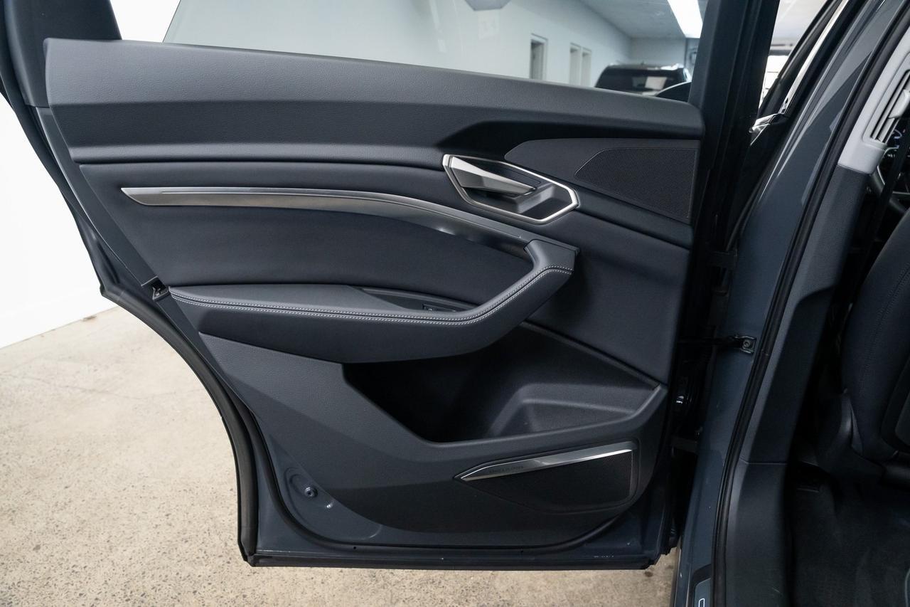 2024 Audi Q8 e-tron Premium Plus 1 Owner Vented Seats AC Charging Package Portland OR