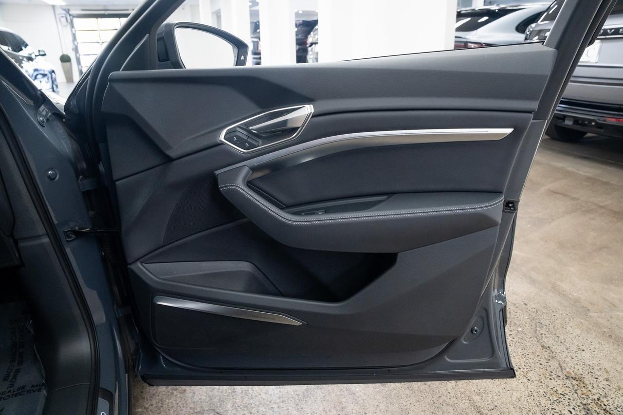 2024 Audi Q8 e-tron Premium Plus 1 Owner Vented Seats AC Charging Package Portland OR