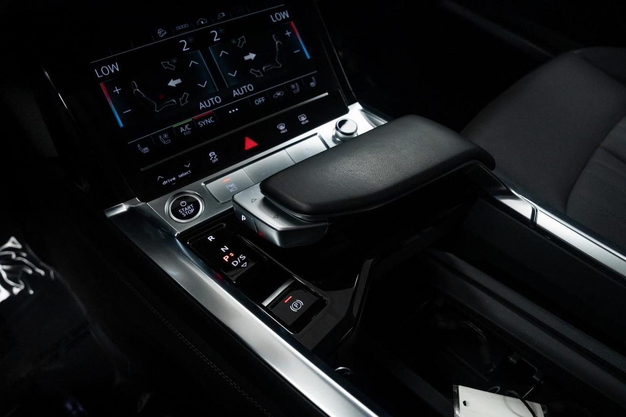 2024 Audi Q8 e-tron Premium Plus 1 Owner Vented Seats AC Charging Package Portland OR