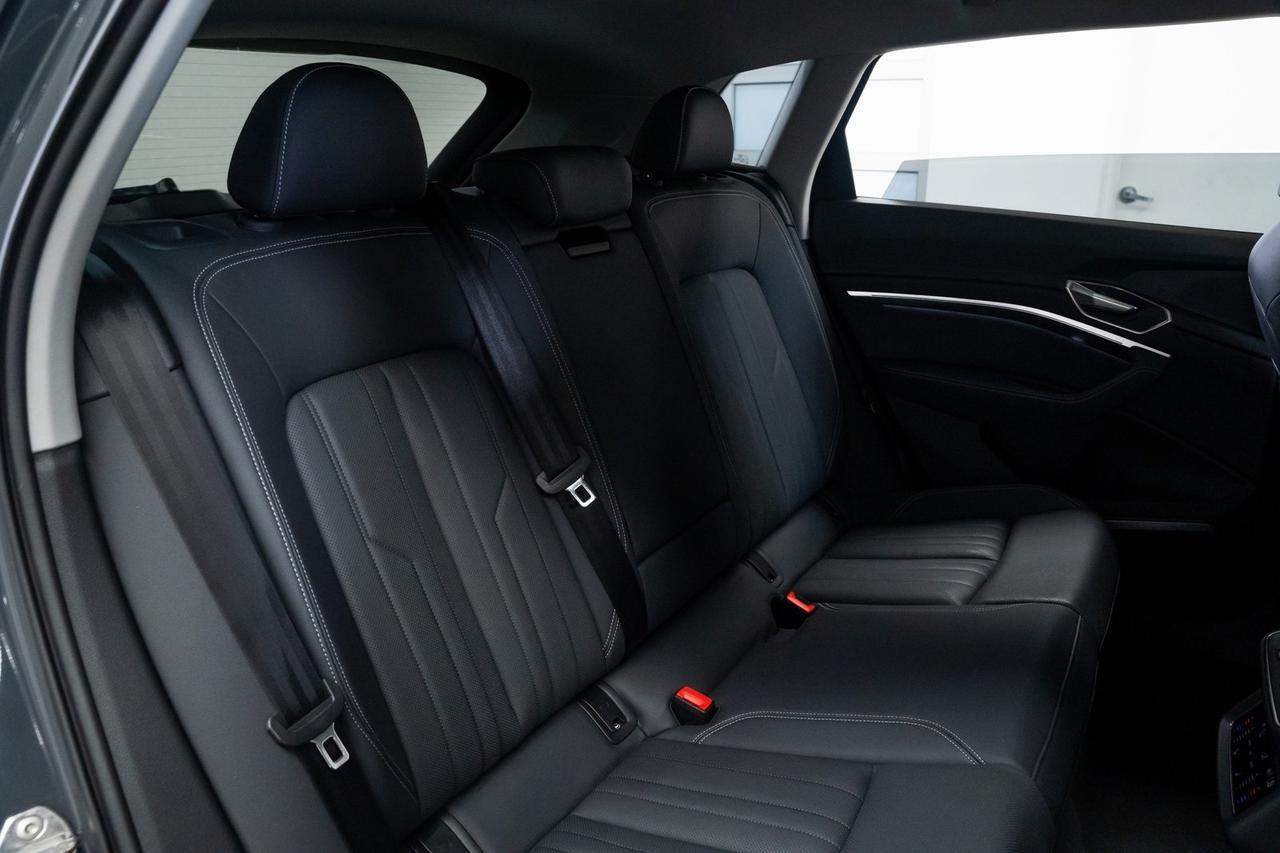 2024 Audi Q8 e-tron Premium Plus 1 Owner Vented Seats AC Charging Package Portland OR