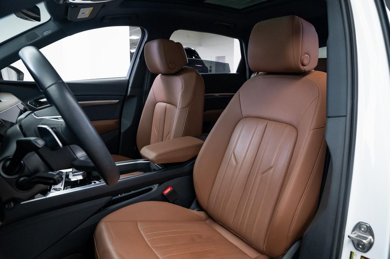 2024 Audi Q8 e-tron Premium Plus 1 Owner Vented Seats Portland OR