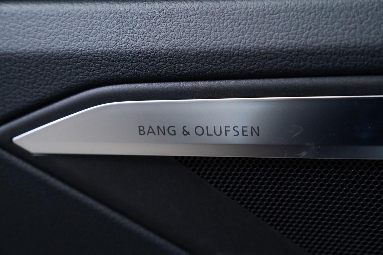 2024 Audi Q8 e-tron Premium Plus 1 Owner Vented Seats Portland OR