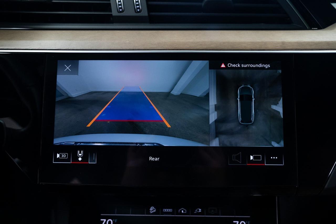 2024 Audi Q8 e-tron Premium Plus 1 Owner Vented Seats Portland OR