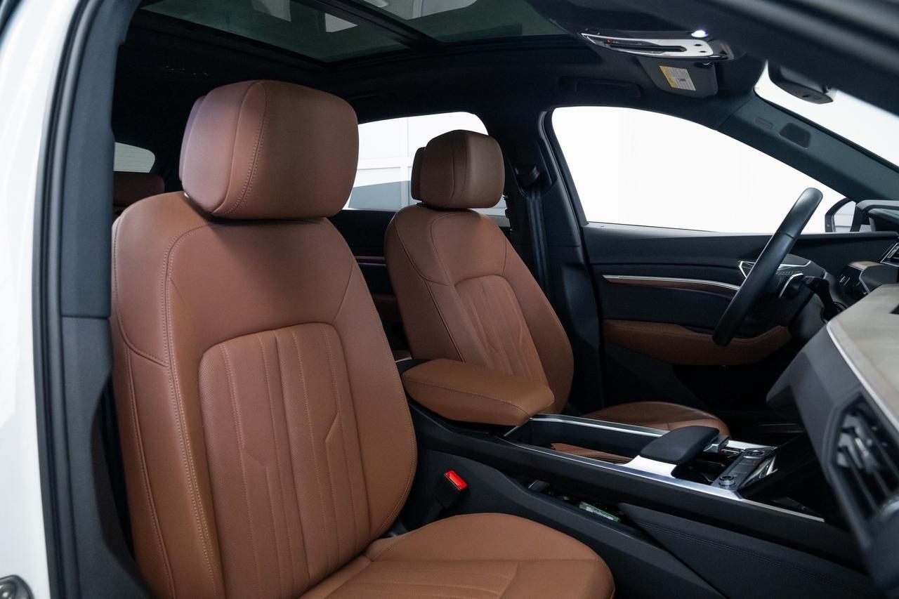 2024 Audi Q8 e-tron Premium Plus 1 Owner Vented Seats Portland OR