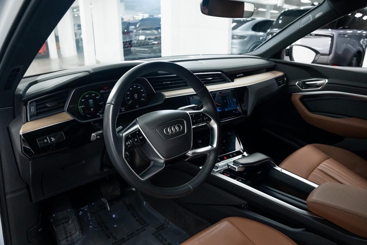 2024 Audi Q8 e-tron Premium Plus 1 Owner Vented Seats Portland OR