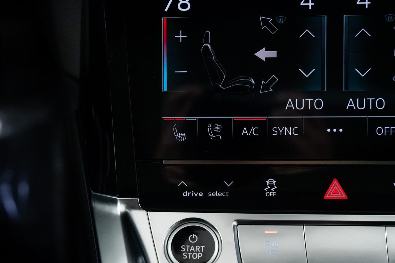 2024 Audi Q8 e-tron Premium Plus 1 Owner Vented Seats Portland OR