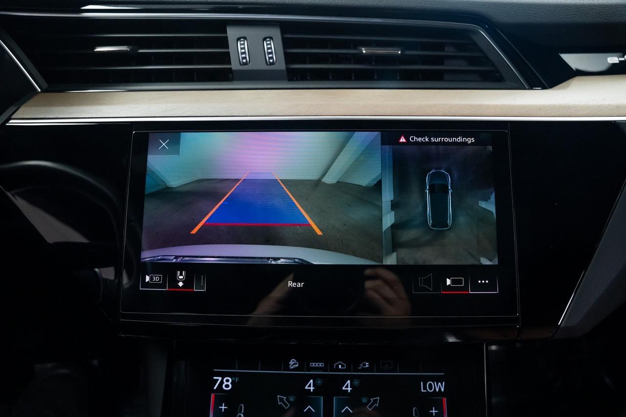 2024 Audi Q8 e-tron Premium Plus 1 Owner Vented Seats Portland OR